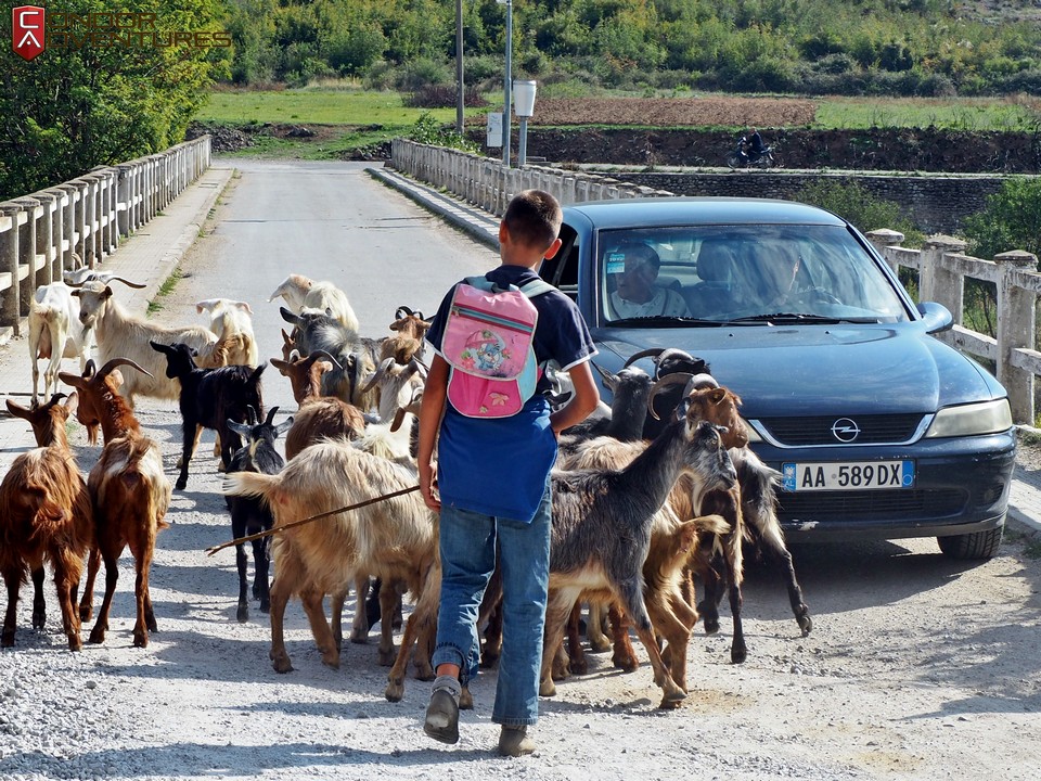 explorealbania-motoros túra-condorriders-sasok földje-albánia-shkodra-mes bridge